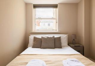 Stunning 2 Bed in the Centre of Cheltenham! - 2
