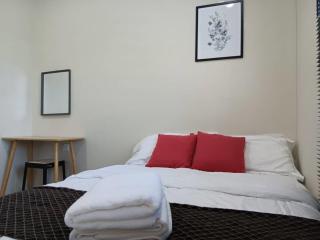 Beachside Family Cottage with 3 Bedrooms pool WiFi and Netflix - Relax and Unwind by Zulanies The Pool Cottage - Bachok - 5