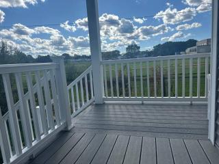 Relax and Explore, Family Friendly Home Near Boston - 7