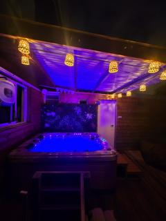 Maison avec piscine chauffée, jacuzzi et sauna 6 chambres - 6