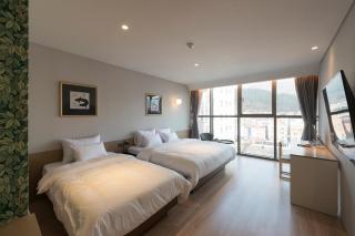 Hound Hotel Changwon Jinhae - Changwon - 3