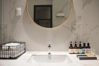 Hound Hotel Changwon Jinhae - Changwon - 1