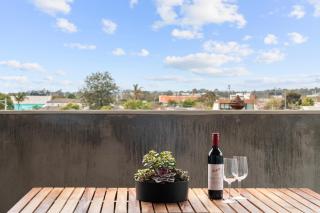 Artist Abode: Stay in a Home That’s Also a Gallery - 5