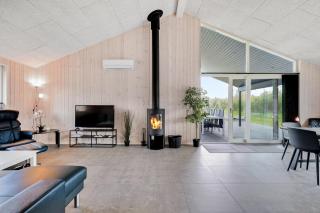 Stunning Home In Ebeltoft With 3 Bedrooms And Internet - 2