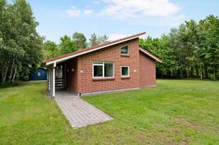 A Beautifully Newly Renovated 8-Person Holiday Home By Begtrup Vig Beach, - Knebel - 3