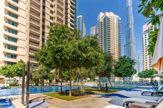 Stylish 1BR with Iconic Burj and Fountain Views - Dubai - 9