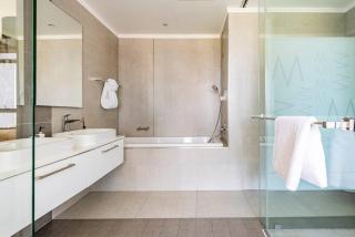 Contemporary unit in the Heart of the Sandton city - Johannesburg - 5