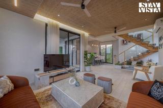 StayVista at Villa De Suku with Pool, Balcony - Igatpuri - 2