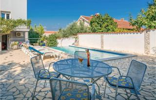 1 Bedroom Amazing Apartment In Banjole - 3