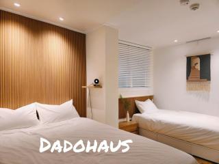 Foreign Only - Dado Haus - Seul - 0