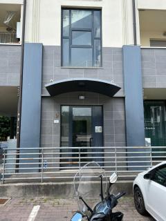 White&Grey House - 9