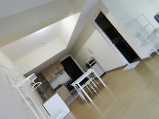 Caleze Properties AVANT at the Fort BGC Studio - Manille - 8