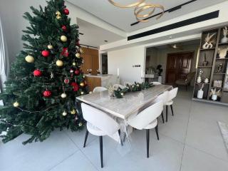 Luxurious Villa 5BHK with Pool BBQ and Full Time Housemaid Assistance - live in - Dubai - 2