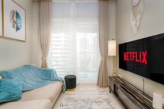 Luxury 1BR Apt, Canal View, Near Dubai Mall - Dubai - 7