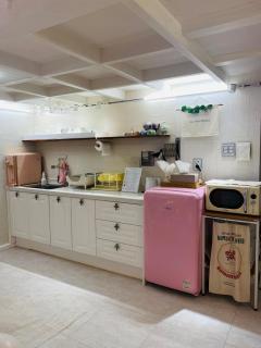 3min from Metro - Lodging with roof terrace - Convenient transport - CVS downstairs - Hot places nearby - 2