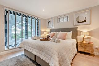 High Tides Elegant & Modern 4-Bedroom Villa in Sandbanks - Sandbanks - 8