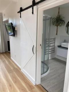 Waikanae Beach Escape - with outdoor bath! - 1