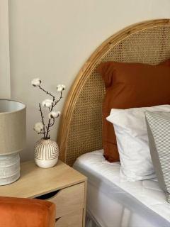 Waikanae Beach Escape - with outdoor bath! - 2