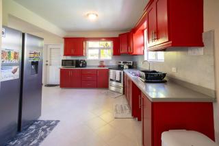 Best E Villas St Silas St James - Saint James - 3