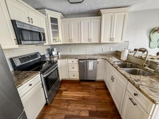 New! Kelleys Island Condo - 4