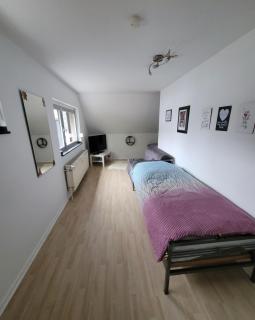 Messezimmer am Thewissenweg - Düsseldorf - 9
