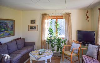 2 Bedroom Pet Friendly Home In Burseryd - 9