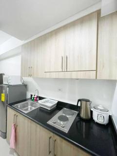 Condo at Shore 1 with Netflix - Manila - 6