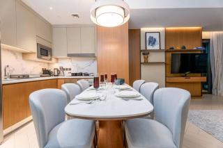 FIRST CLASS Luxury 3BR Apartment with Burj Khalifa & Fountain Views - Dubai - 9