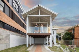 Rigi on Currumbin Beach - 6