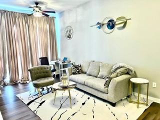 Beautiful Uptown Adventure Apartment - Charlotte - 2