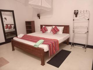 Little Villa Guest House - 4