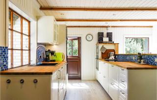 Amazing Home In Nexø With Kitchen - Neksø - 5