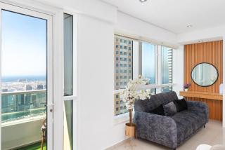 Astonishing Full Palm View -3BR -Dubai Marina, UAE - Dubai - 1