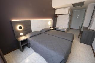 Hotel Mistral - Milan - 8