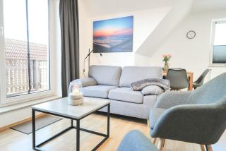 Ferienwohnung Meerfarbig Zingst - Balkon - WLAN - Parkplatz - Fahrradschuppen - zentral&ruhig - E-Ladesäule - Waschtrockner - haustierfrei - Nichtraucher - Zingst - 6