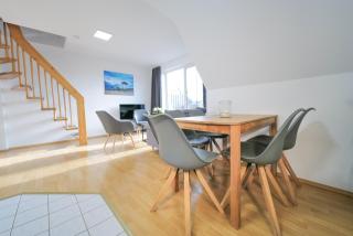 Ferienwohnung Meerfarbig Zingst - Balkon - WLAN - Parkplatz - Fahrradschuppen - zentral&ruhig - E-Ladesäule - Waschtrockner - haustierfrei - Nichtraucher - Zingst - 4