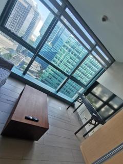 Caleze Properties One Uptown Residence BGC - Manila - 8