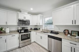 Stylish in heart of Tampa 2bed 2bath Close to YBOR - Tampa - 2