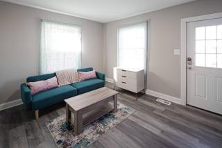 Adorable Stylish 1bed 1 bath - 3
