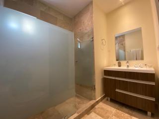 Large Studio, Large Rooftop Pool, Great Location! - Playa del Carmen - 7