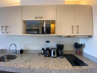 Large Studio, Large Rooftop Pool, Great Location! - Playa del Carmen - 6