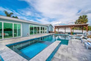 Tranquil Retreat heated pool, spa, & pool table - 6