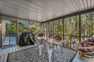 Mountain View Hideaway -- Pet Friendly, Grill, Wifi, Fire Pit, Deck, Screen Porch, Family Friendly, Game Room, Wood Stove - 8