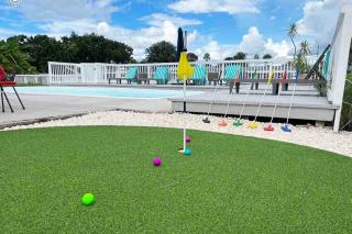 Waterfront Escape 5Bed, 3Bath, Heated Pool - Tampa - 0