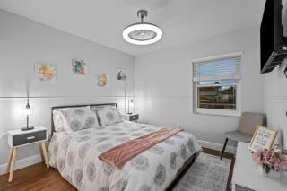 Waterfront Escape 5Bed, 3Bath, Heated Pool - Tampa - 7