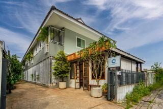 Comfy Corner Hotel - Chiang Mai - 0