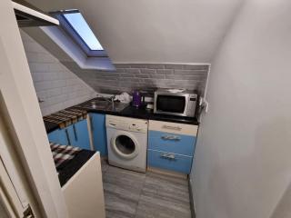 Studio flat, Heathrow, Free parking, Netflix - 1