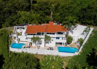 Casa Mango y Casa Jobo - Tropical Oasis with Mountain & Sea Epic views- Pool - Pool Table-10min drive to beach - 9