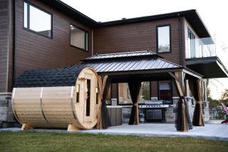 Riverfront Retreat Modern Home w Sauna and Hot Tub - Campbellford - 9