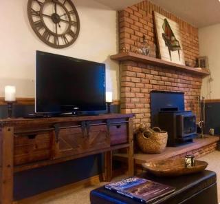 Cozy Garden Level Apartment Studio by Lake Loveland - 0